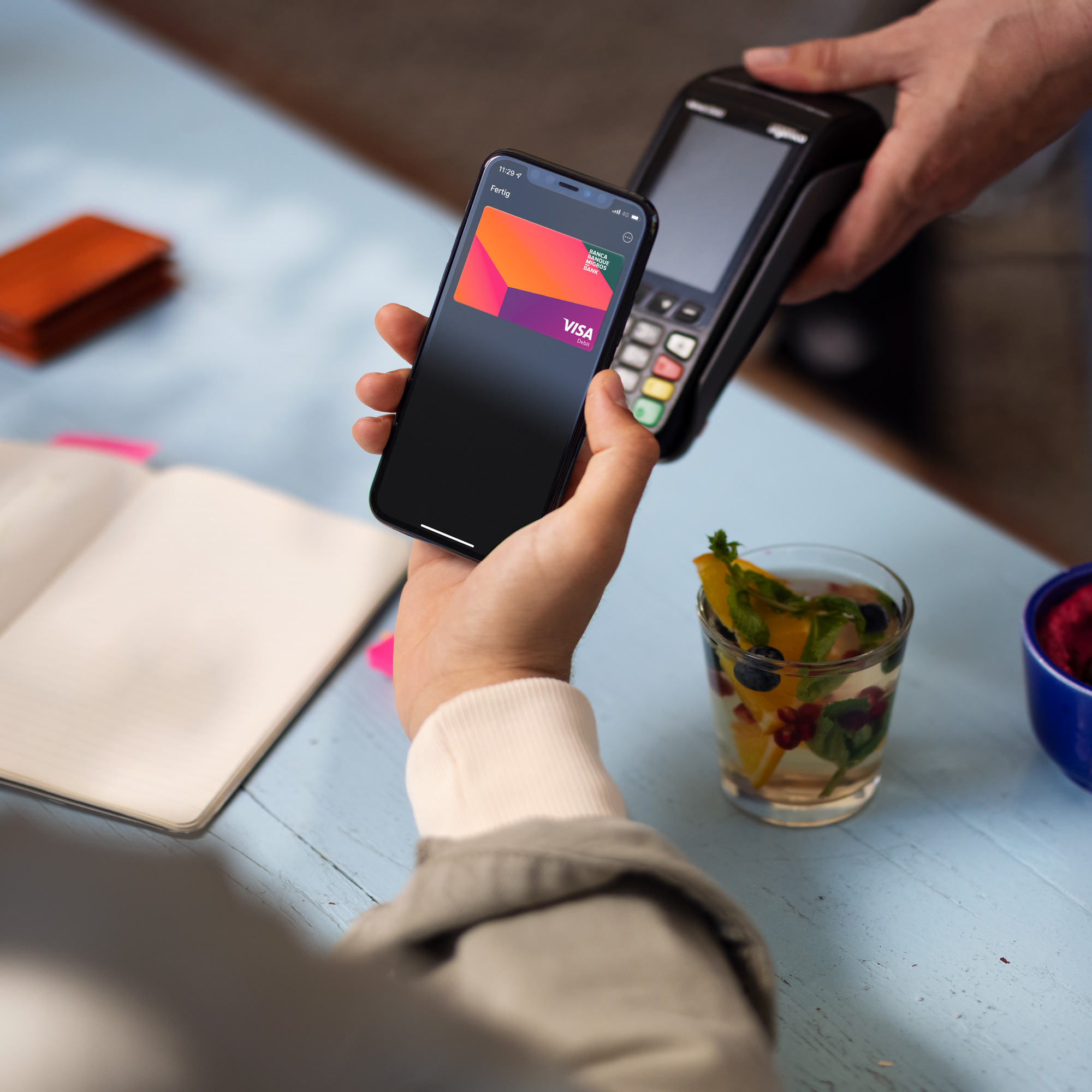 Handy mit Visa Debit